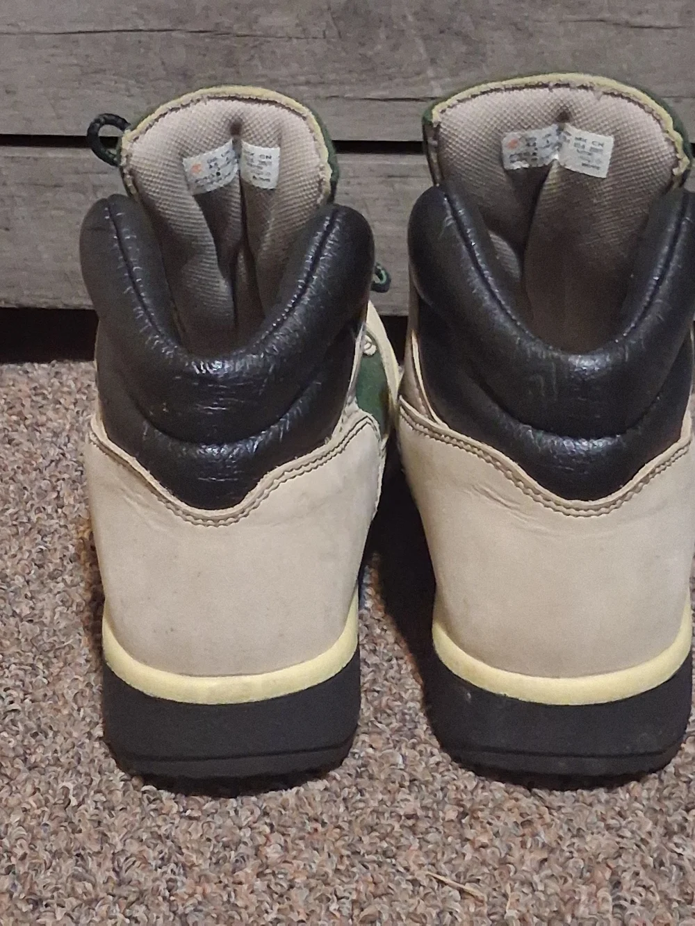 Timberland Boys 4.5 / 6 Women Beige and Green Waterproof Field Boots